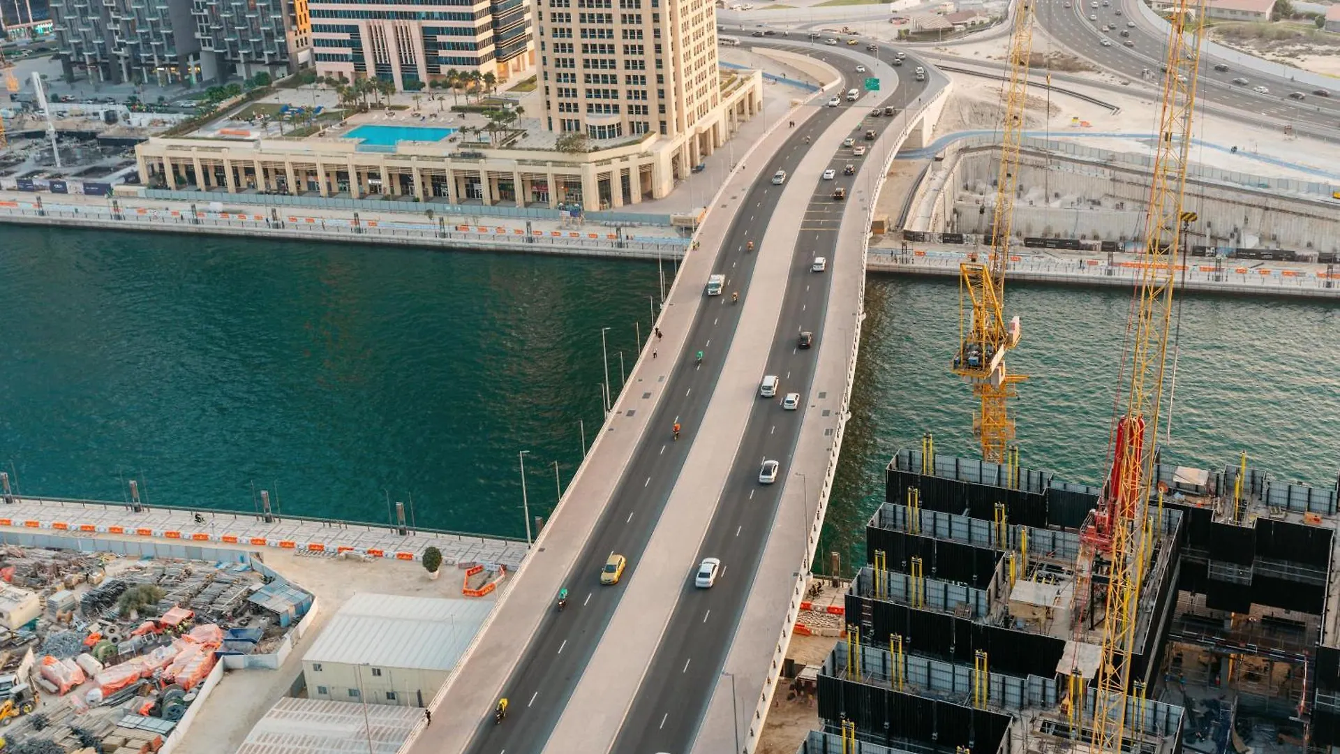 Layali - Elegant 1Br With Balcony & Canal Views Dubaj Apartman