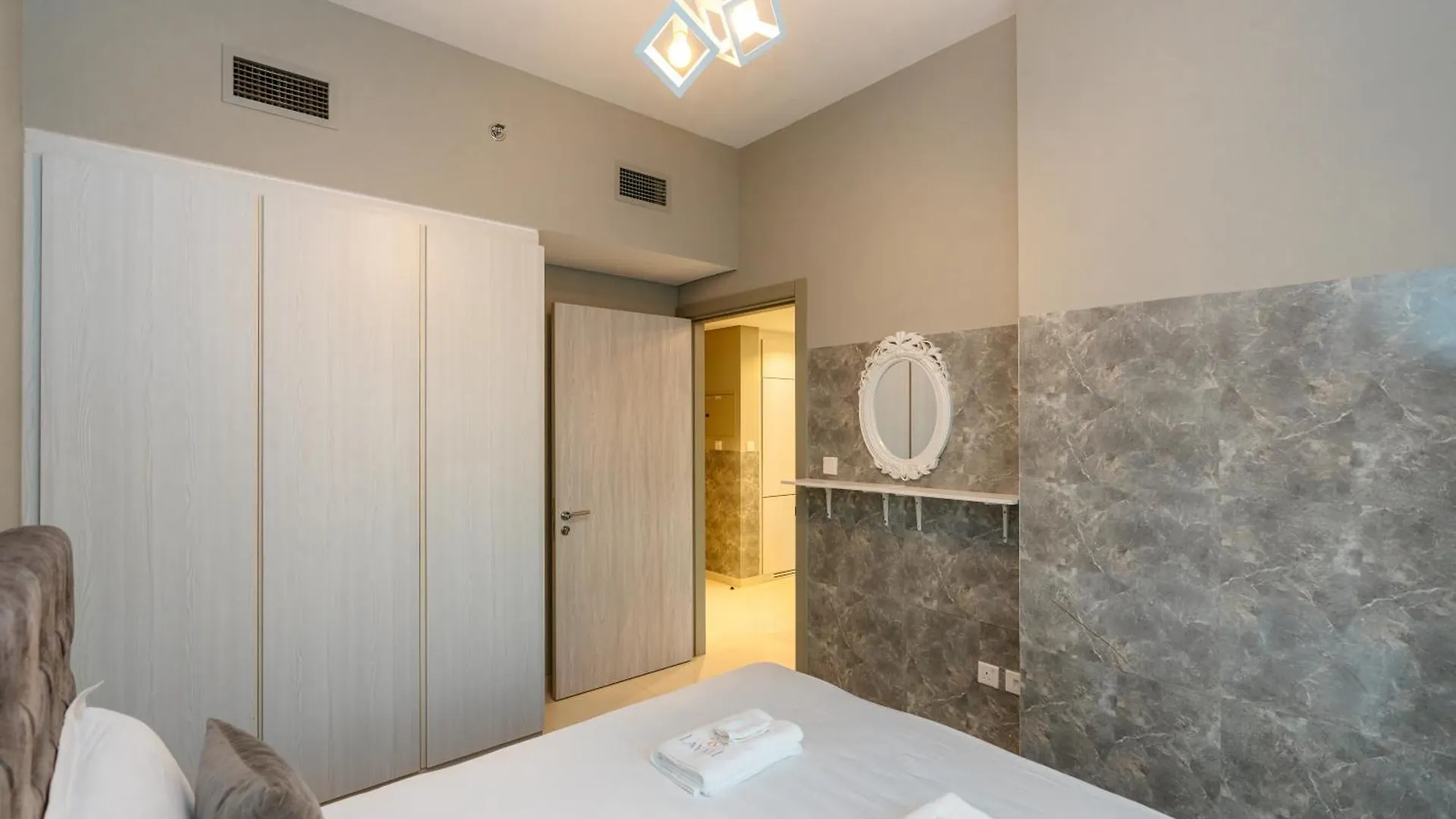Layali - Elegant 1Br With Balcony & Canal Views Dubaj 0*,